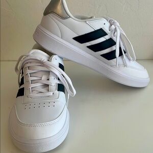 Adidas Women’s Courtblock Sneakers  Size 10